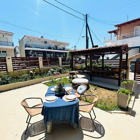 Next To The Beach Apartments Ofrinion Ngoại thất bức ảnh