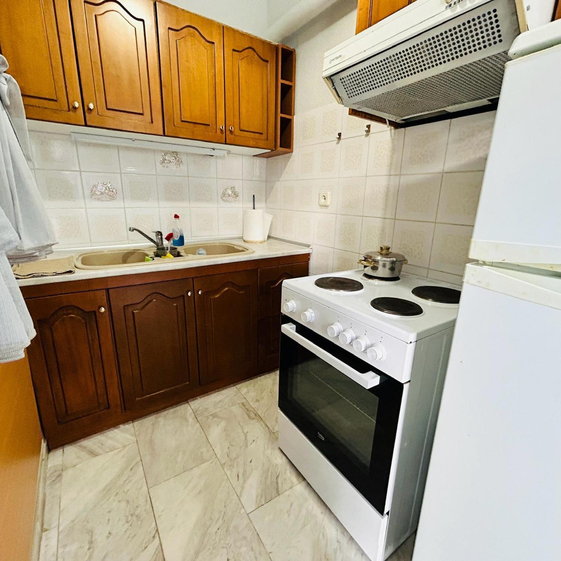 Next To The Beach Apartments Ofrinion Ngoại thất bức ảnh